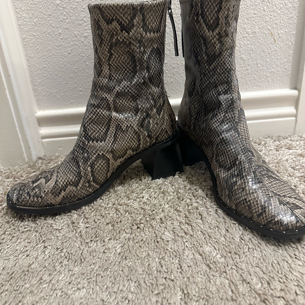 Gray and Black Ankle Boots with Textured Design